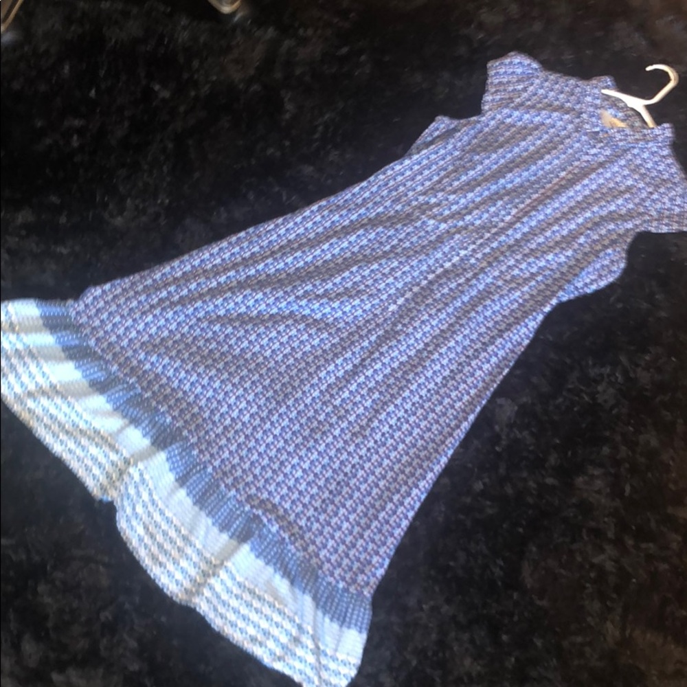 Sleeveless dress